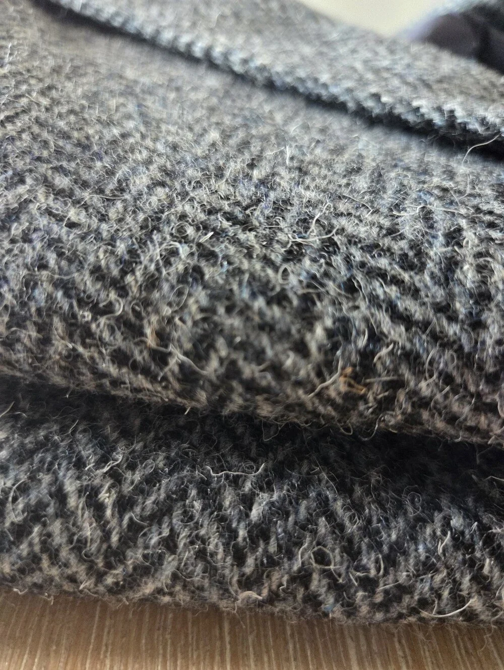 Vintage Brooks Woolen Co. Herringbone British Wool Mens Size Small Estimate